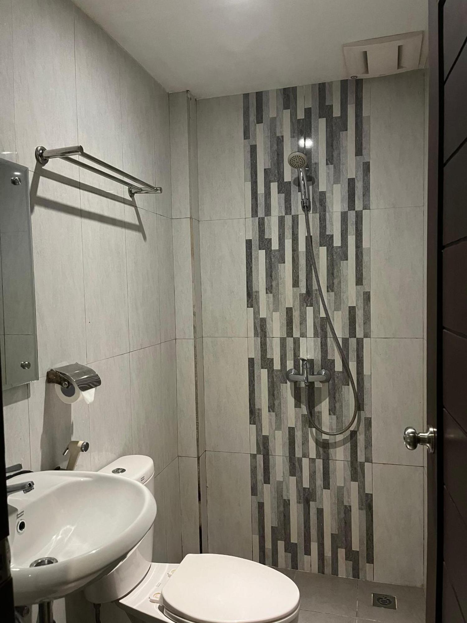 Bless Hotels Sintang Eksteriør billede